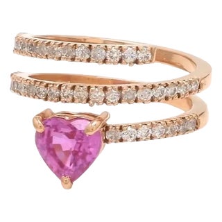 Natural 1.38 cts pink sapphire heart & 0.59 cts diamond ring in 18k gold For Sale