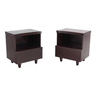 Early 20th Century Pair of Mid-Century Modern Nightstands For Sale