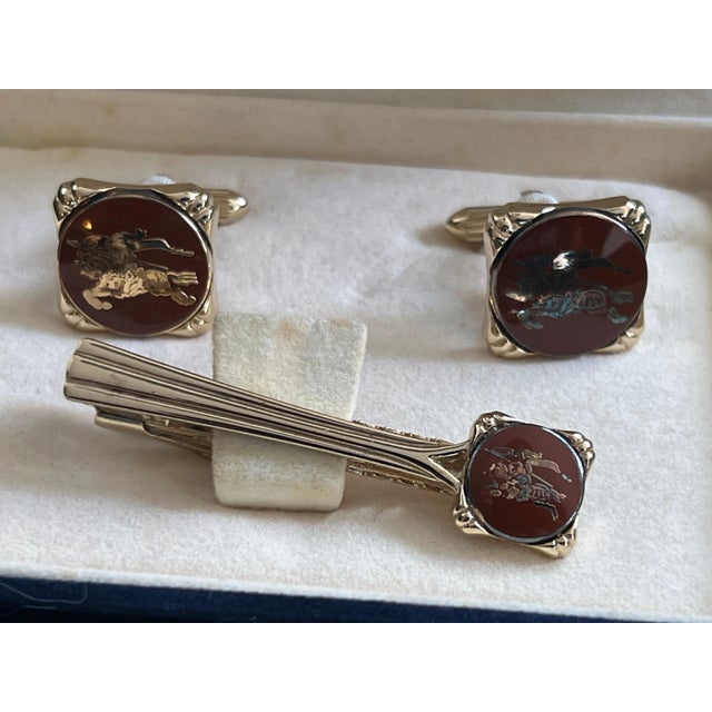 Vintage Burberry Gold Plate & Red Lacquer Cufflinks & Tie Clip "Circa 1970s" For Sale - Image 10 of 18