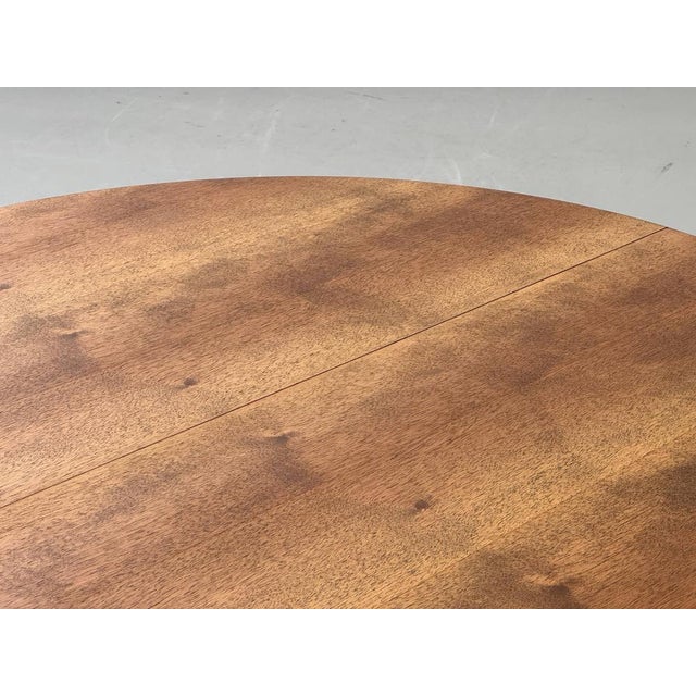 Round Extendable Table in Walnut, 1960s For Sale - Image 13 of 18
