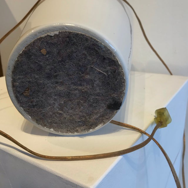 1980s 1980s Ceramic Bulbous Lamp in White For Sale - Image 5 of 5