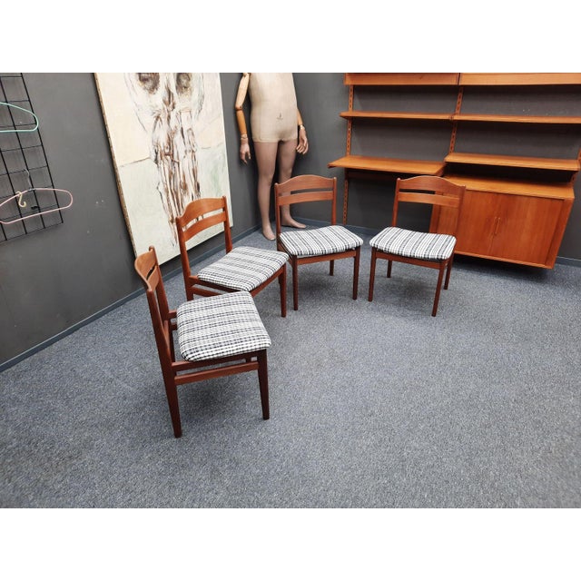 Mid-Century Modern Danish Dining Chairs in Teak from Boltinge Møbelfabrik, 1960s, Set of 4 For Sale - Image 3 of 17
