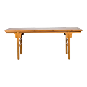 Chinese 19th Century Qing Dynasty Altar Console Table with Simply Carved Apron