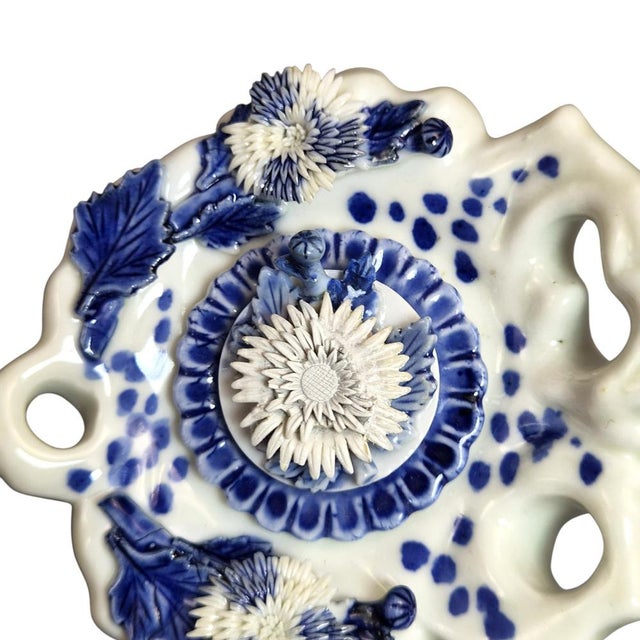 Japanese Jeweled Porcelain Chrysanthemum Inkwells, 1880, Set of 2 For Sale - Image 12 of 15