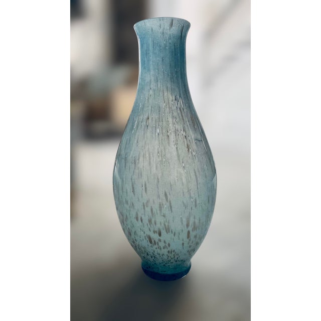 Vintage 1970s–1980s Murano-Style Handblown Art Glass Vase, 21" Tall Blue With Gold Silver Flecks For Sale - Image 15 of 18