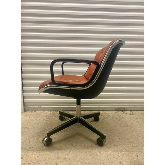 Mid-Century Modern Executive Chair by Charles Pollock for Knoll For Sale - Image 3 of 12