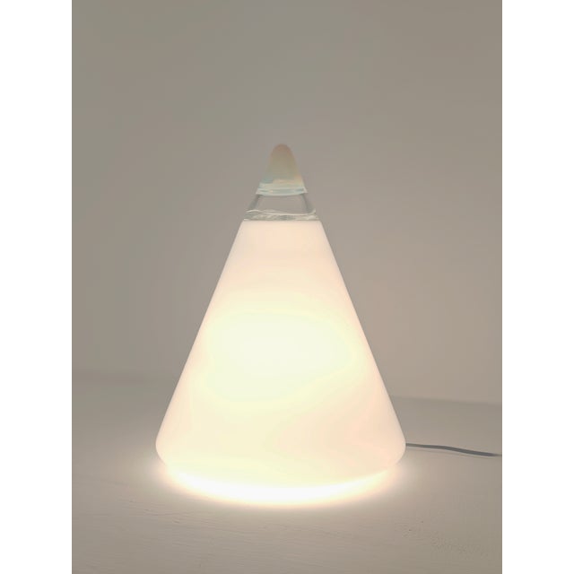 1970s Italian Table Lamp in Milk Glass by Giusto Toso for Leucos, 1970s For Sale - Image 5 of 10