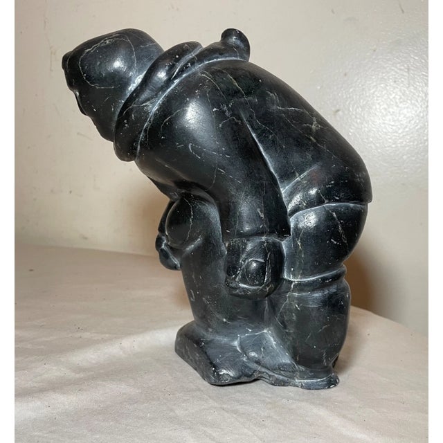 Stone Big Antique Carved Annie Soapstone Canadian Figural Eskimo Seal Sculpture Inuit For Sale - Image 7 of 10