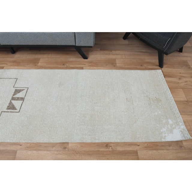 1970s Vintage Handmade Wool Cotton Turkish Beige Runner Rug For Sale - Image 10 of 11