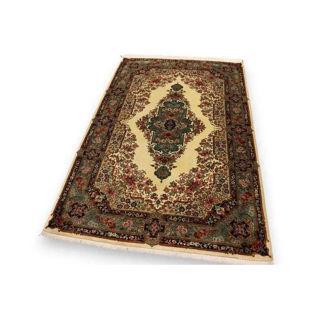Middle Eastern Hand-Knotted Sarough Rug For Sale - Image 4 of 11