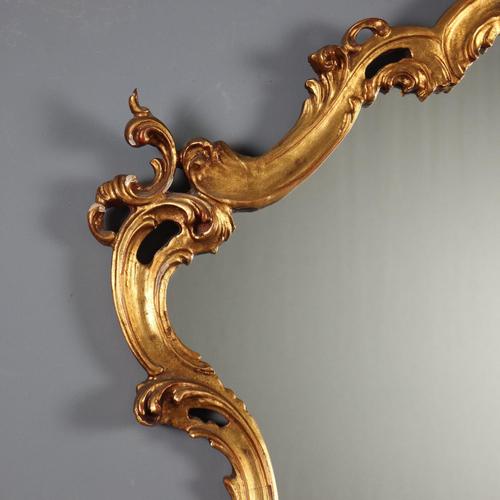 Baroque Style Mirror in Carved and Gilded Wood For Sale - Image 4 of 11