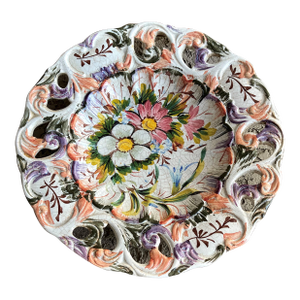 Circa 1970/1980 Deruta-Style Reticulated Earthenware Decorative Wall Plate