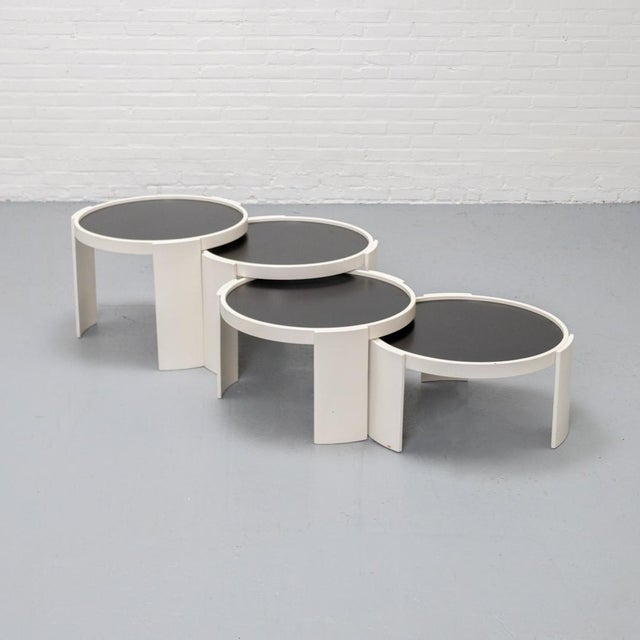 Cassina Large Vintage 780/783 Nesting Tables by Gianfranco Frattini for Cassina, 1970s, Set of 4 For Sale - Image 4 of 14
