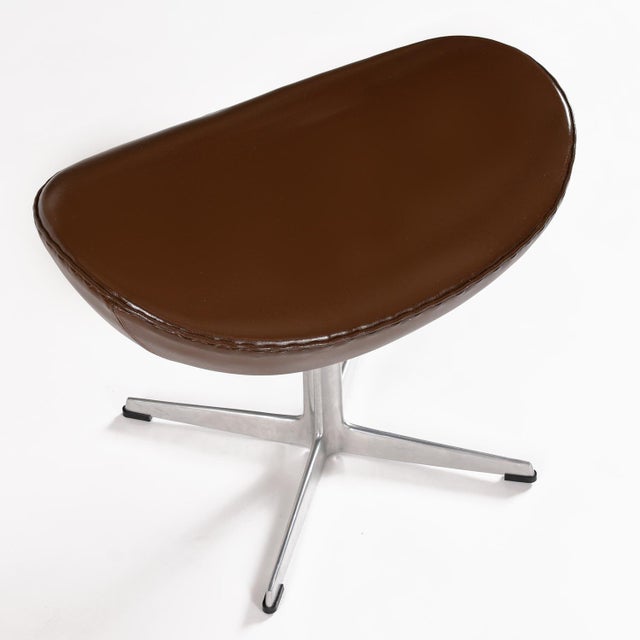 Metal 1974 Brown Leather Arne Jacobsen Fritz Hansen Egg Chair & Ottoman For Sale - Image 7 of 18