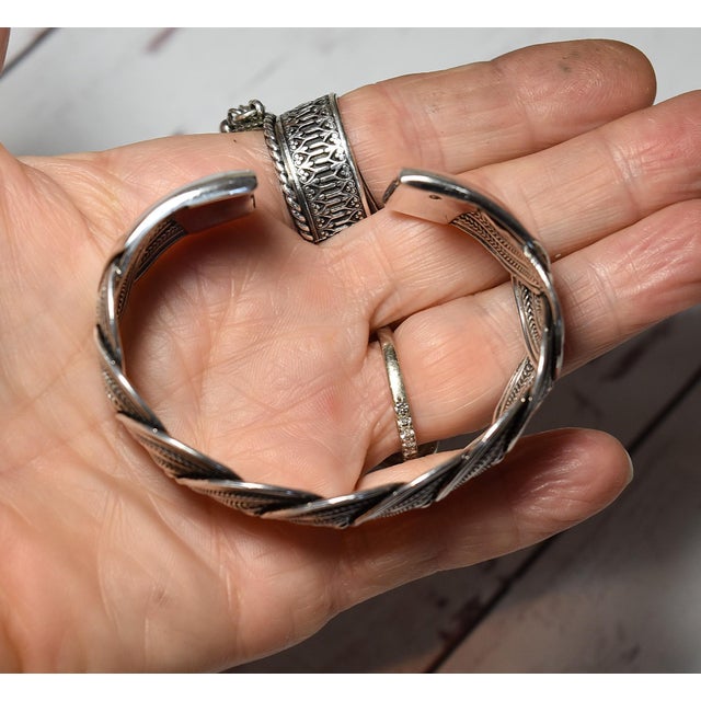 Metal Late 20th Century Wide Woven Flexible Sterling Silver Cuff Bracelet For Sale - Image 7 of 17