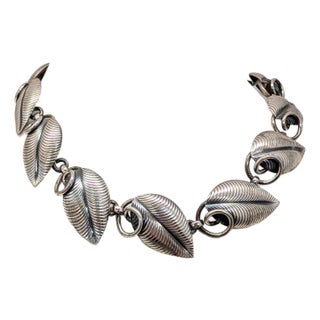 Vintage 1954 Signed Napier Book & Ad Piece Silvertone "Linden" Leaves Necklace For Sale