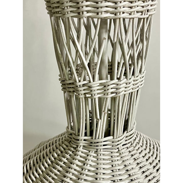 Vintage White Wicker Table Lamp With Matching Woven Shade – Coastal Boho Mid-Century Style 31.5” Tall For Sale - Image 15 of 18