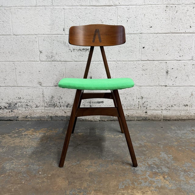 A vintage Nizza chair designed by Bengt Ruda for IKEA, dating to the turn of the 1960s. The model appears in IKEA’s period...