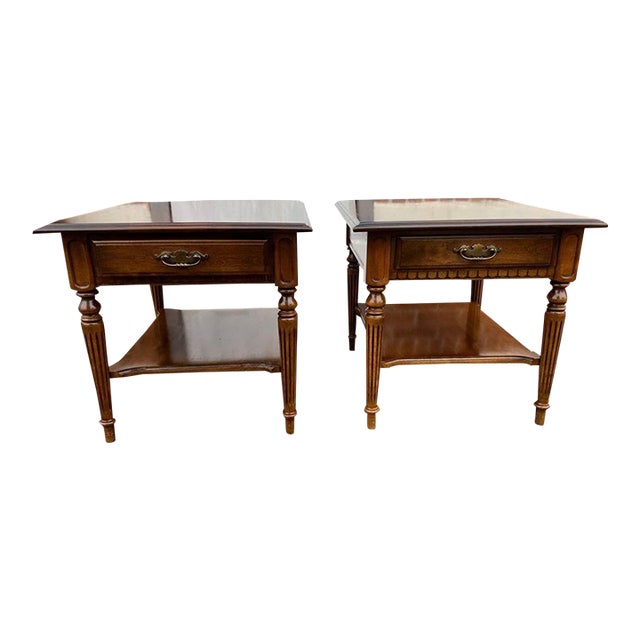 Vintage Ethan Allen Pair of Traditional Style Solid Wood 2 Tier Nightstands Bed Side Tables. For Sale