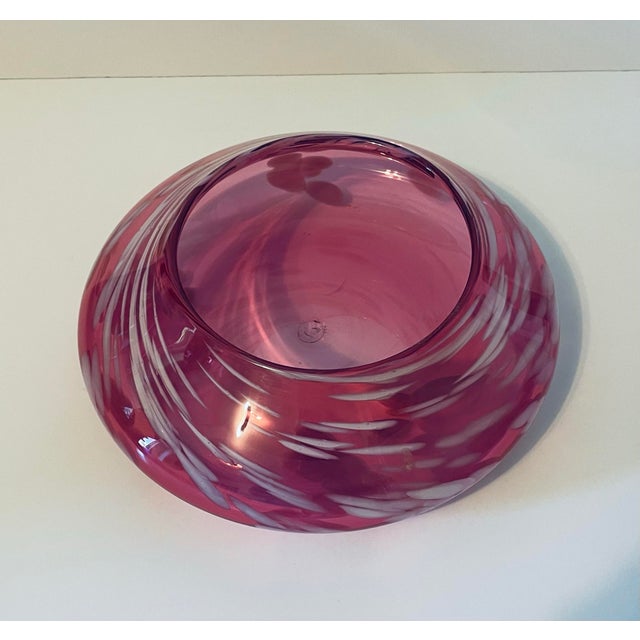 Mid-Century Modern Mid 20th Century Cranberry & White Ribbon Swirl Art Glass Vide-Poche Low Bowl For Sale - Image 3 of 6