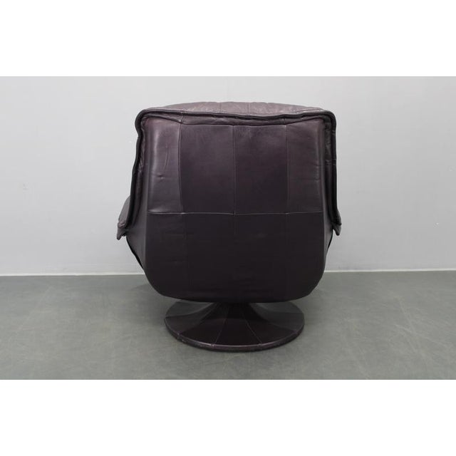 Gold Italian Dark Purple Leather Swivel Lounge Chair, 1980s For Sale - Image 8 of 18