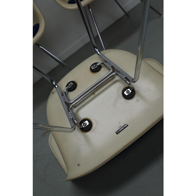 Vintage Parchment Fiberglass Dax Armhairs by Charles & Ray Eames, Set of 3 For Sale - Image 11 of 18