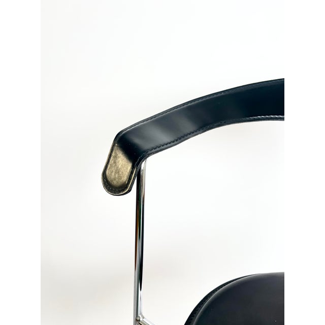Vintage Italian Modernist Canasta Chair in Black Leather and Metal from Arrben, 1970s-1980s For Sale - Image 6 of 16