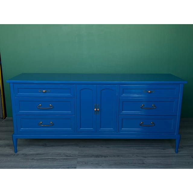 1970s Mid-Century Modern Walnut High Gloss Blue Lacquered Dresser For Sale - Image 15 of 17