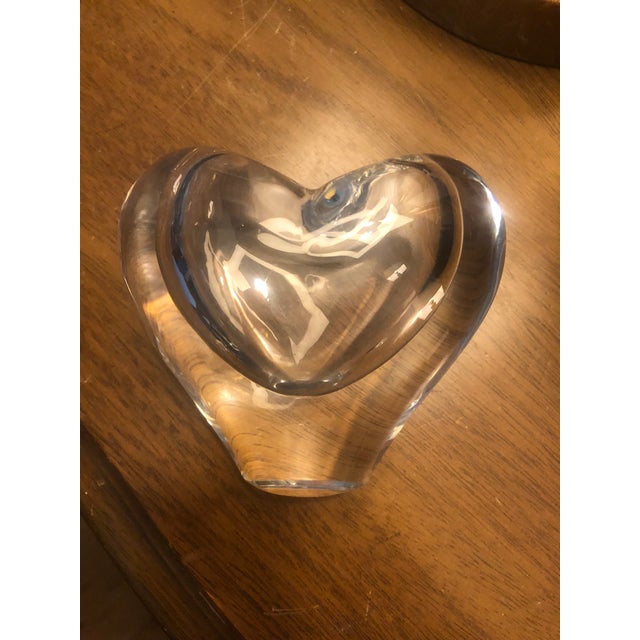 Metal Brazil Heart Shaped Lead Crystal Vase For Sale - Image 7 of 9
