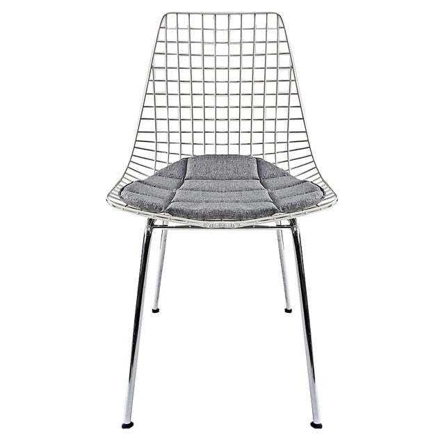 Wire Chairs in Chrome and White Steel Mesh, Set of 4 For Sale