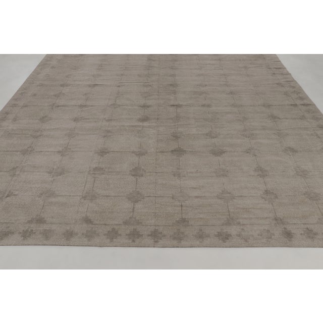 Traditional Contemporary Oversized Geometric Cotton Dhurrie Rug by Rug & Kilim, India For Sale - Image 3 of 9