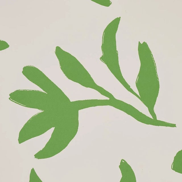 Modern Schumacher Laurel Wallpaper in Green - 9 Yards For Sale - Image 3 of 5