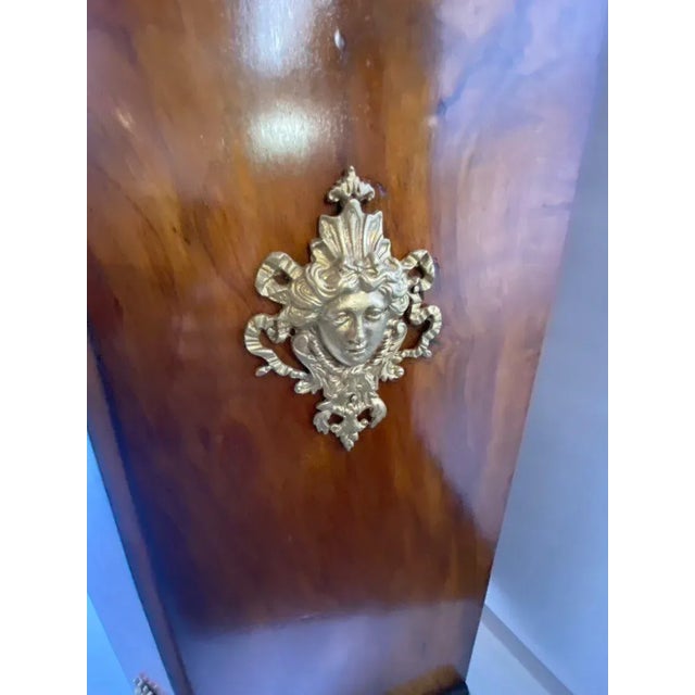 Late 19th Century Pair of French Louis XV Style Display Vitrine Cabinets For Sale - Image 9 of 13