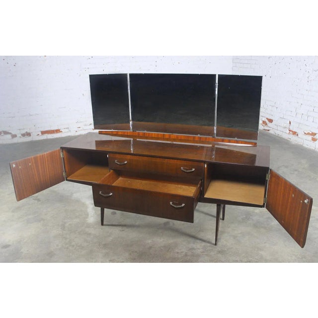 Mid-Century Modern Tola Vanity by Alphons Loebenstein for Meredew For Sale - Image 3 of 11