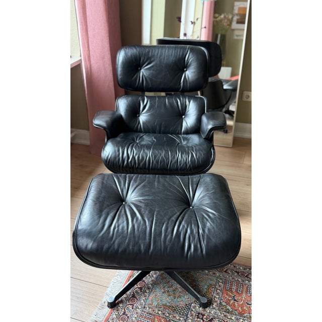 "black is beautiful" - a wonderful vintage lounge chair by charles & ray eames from one of the first "all black"...