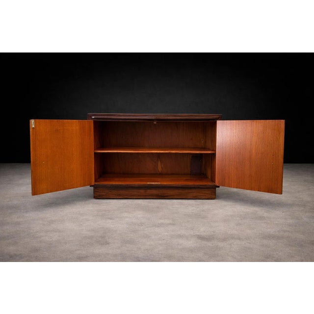 Brazilian Rosewood Sideboard / Bar With Pull-Out Trays by Ando — Brazil, 1950s For Sale - Image 12 of 15