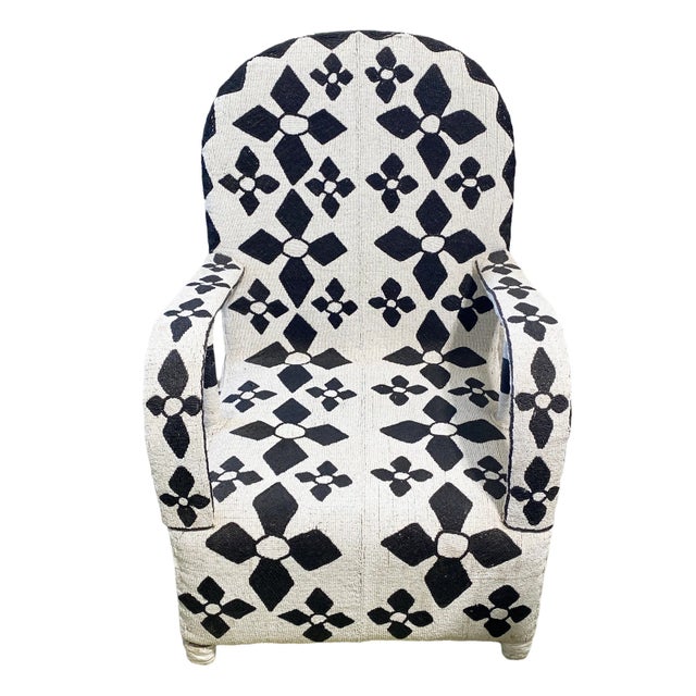 African Nobility Nigerian Yoruba Black& White Beaded Chair For Sale - Image 13 of 13