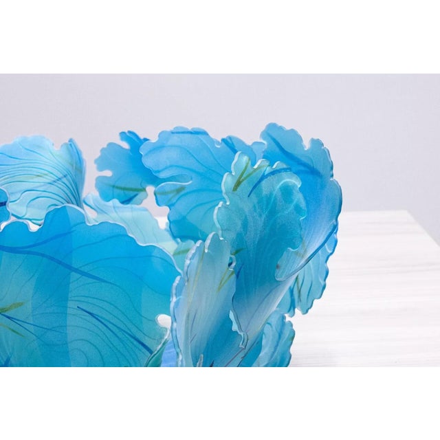 Contemporary Janet Kelman Seafan Series Signed Contemporary Studio Glass Azure Blue Leaf Bowl For Sale - Image 3 of 8