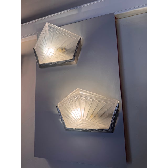 Art Deco Wall Lights in Pressed Glass and Nickel-Plated Bronze, Set of 2 For Sale - Image 14 of 18