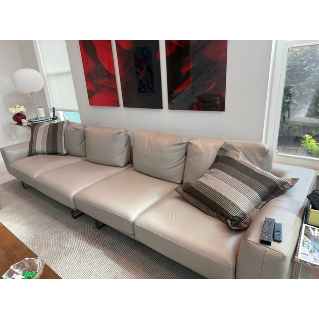 Description tempo 130' Maratea Grigro excellent condition Ottoman is 36”sq