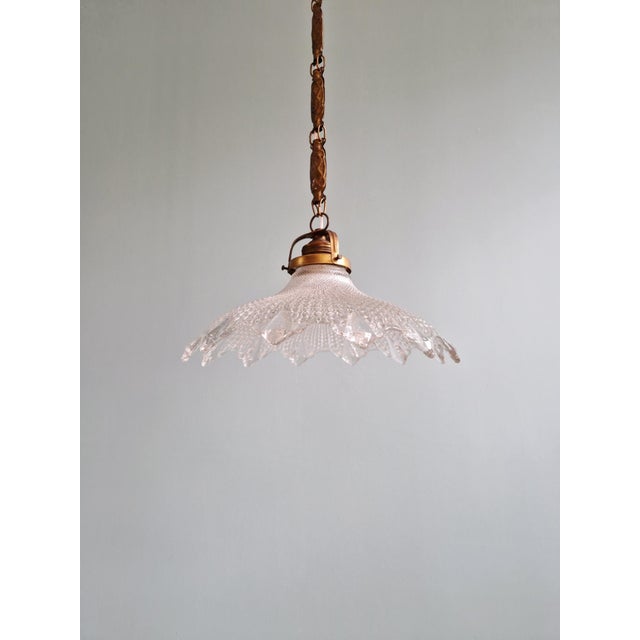 Bauhaus Art Deco Pendant Light in Scalloped Clear Glass, 1920s For Sale - Image 3 of 14