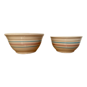 1960s Set of Two McCoy Nesting Mixing Bowls, #7 and #8