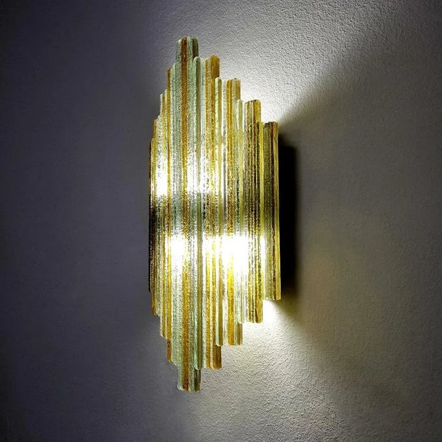 1970s Italian Modern Stacked Murano Glass Wall Lamp attributed to Poliarte, Italy, 1970s For Sale - Image 5 of 10