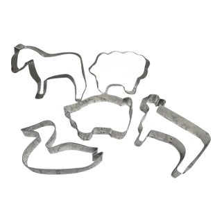 Sweet Set of Metal Farmhouse Cookie Cutters, Set of Five For Sale