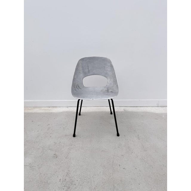 1950s Tulip Chair in Aluminium by Pierre Guariche for Steiner, France, 1950s For Sale - Image 5 of 10