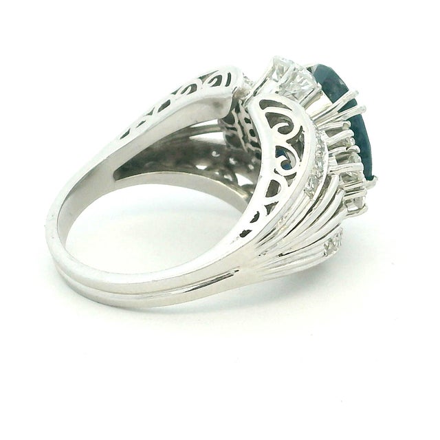 1980s 1980s Platinum Natural Thai Sapphire & Diamond Ring, Gia Certified 4.33 Carats, Size 8 For Sale - Image 5 of 12