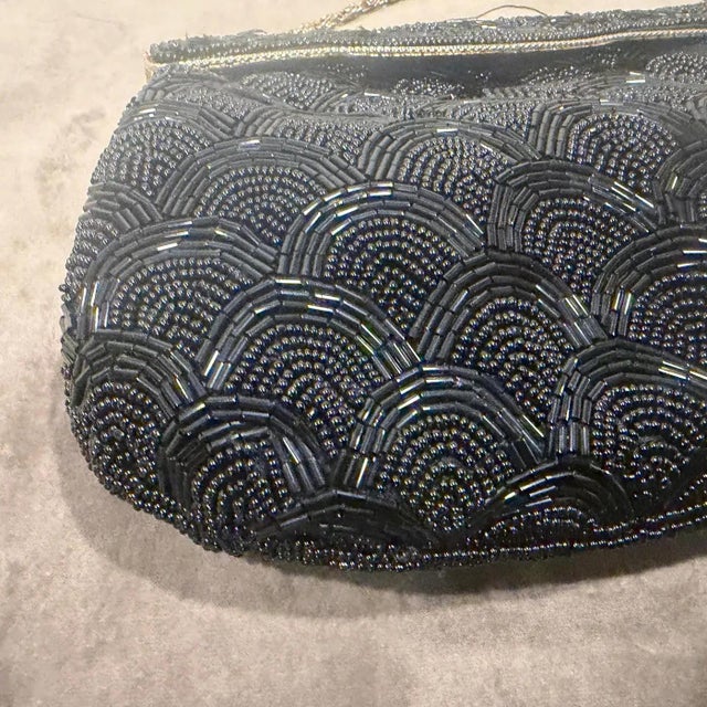 1940s High Quality Black Beads and Brass French Evening Bag For Sale - Image 6 of 18