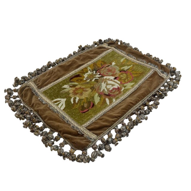 French Vintage French Savonnerie-Style Floral Cushion Cover, Wool & Silk, 16" X 24" For Sale - Image 3 of 5