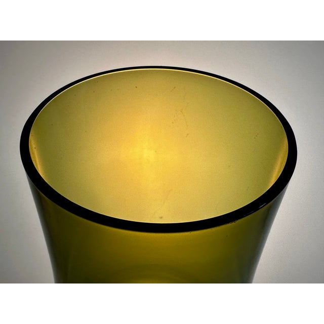 Sculptural Glass Art Vase in Olive Green from the Riihimäen Lasi Oy Glassworks, Finland, 1960s For Sale - Image 9 of 13