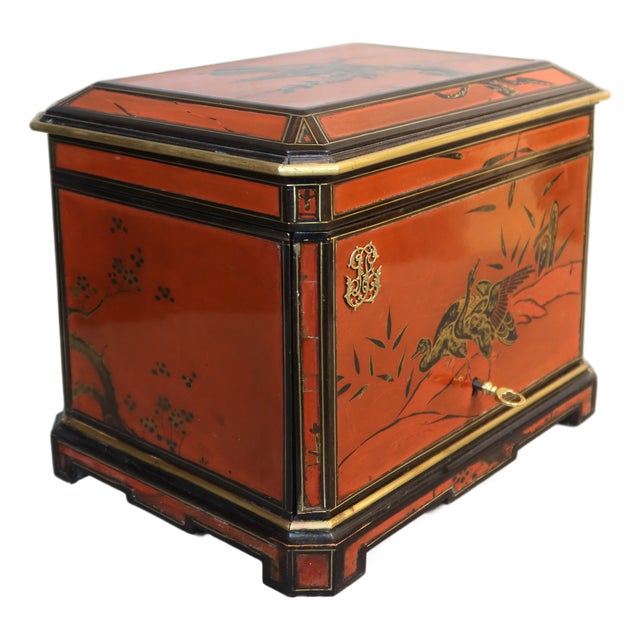 Lacquered Cigar Humidor from Maison Giroux For Sale